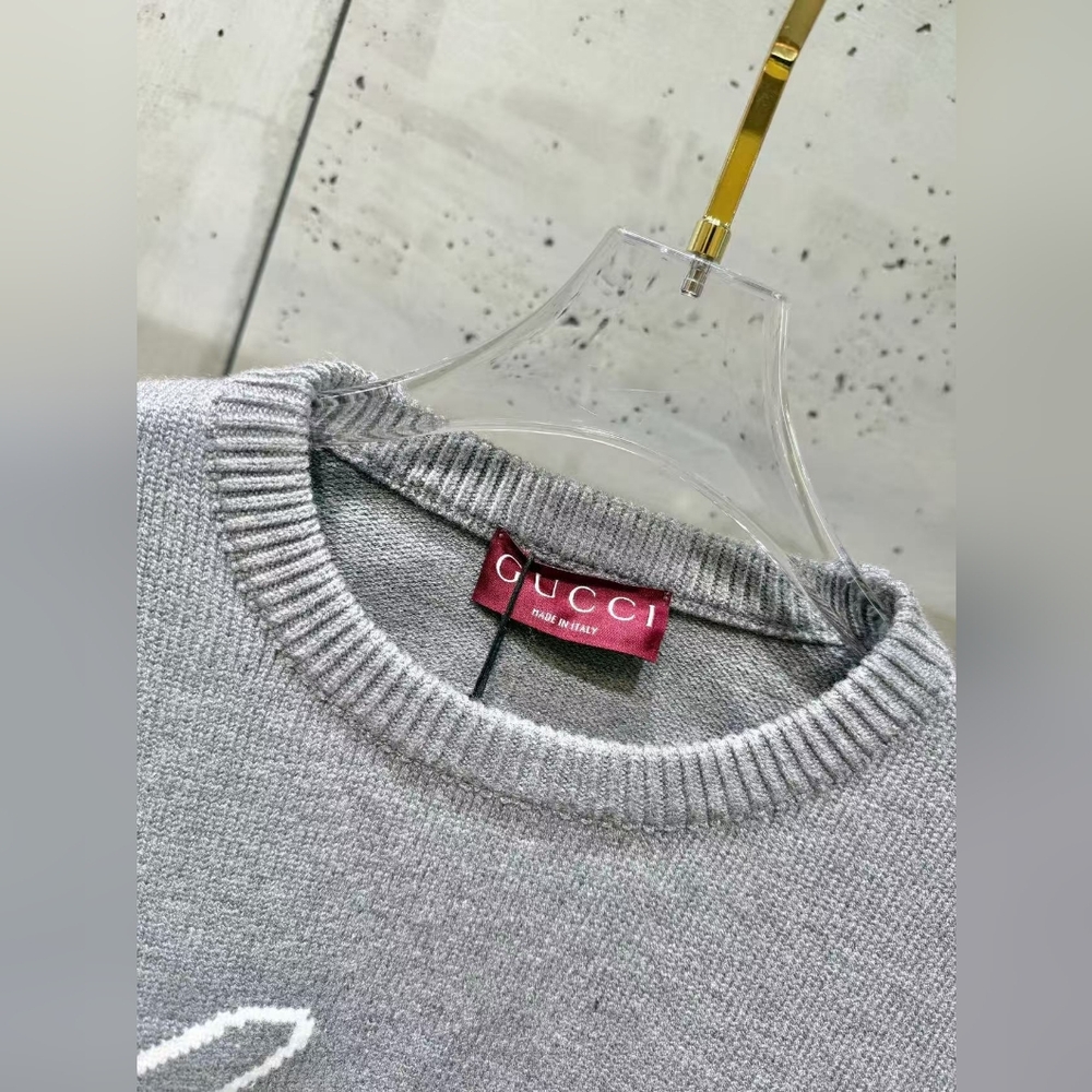 Gucci Women's Luxury Gray Sweater - Picture 5 of 8